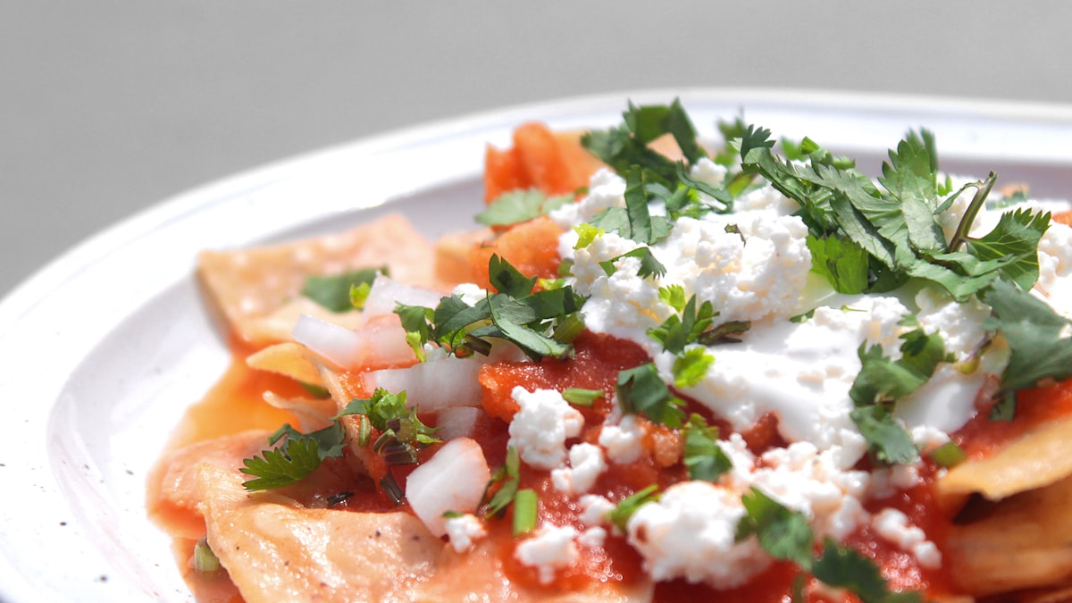 Desayuno mexicano servido en plato